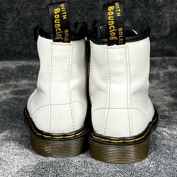 Dr. Martens Kids size 10 - Picture 4 of 8